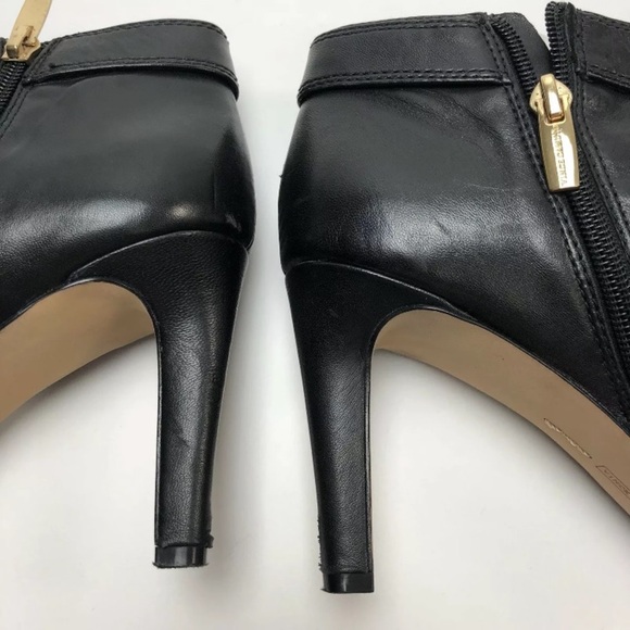 VINCE CAMUTO Black Leather Boot Chrissa Ankle Boot Sz 9M/39 - Picture 4 of 8
